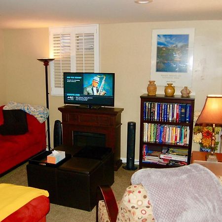 Blue Bear Den 3Br 2Ba Dtc Private Apt Hot Tub Esterno foto