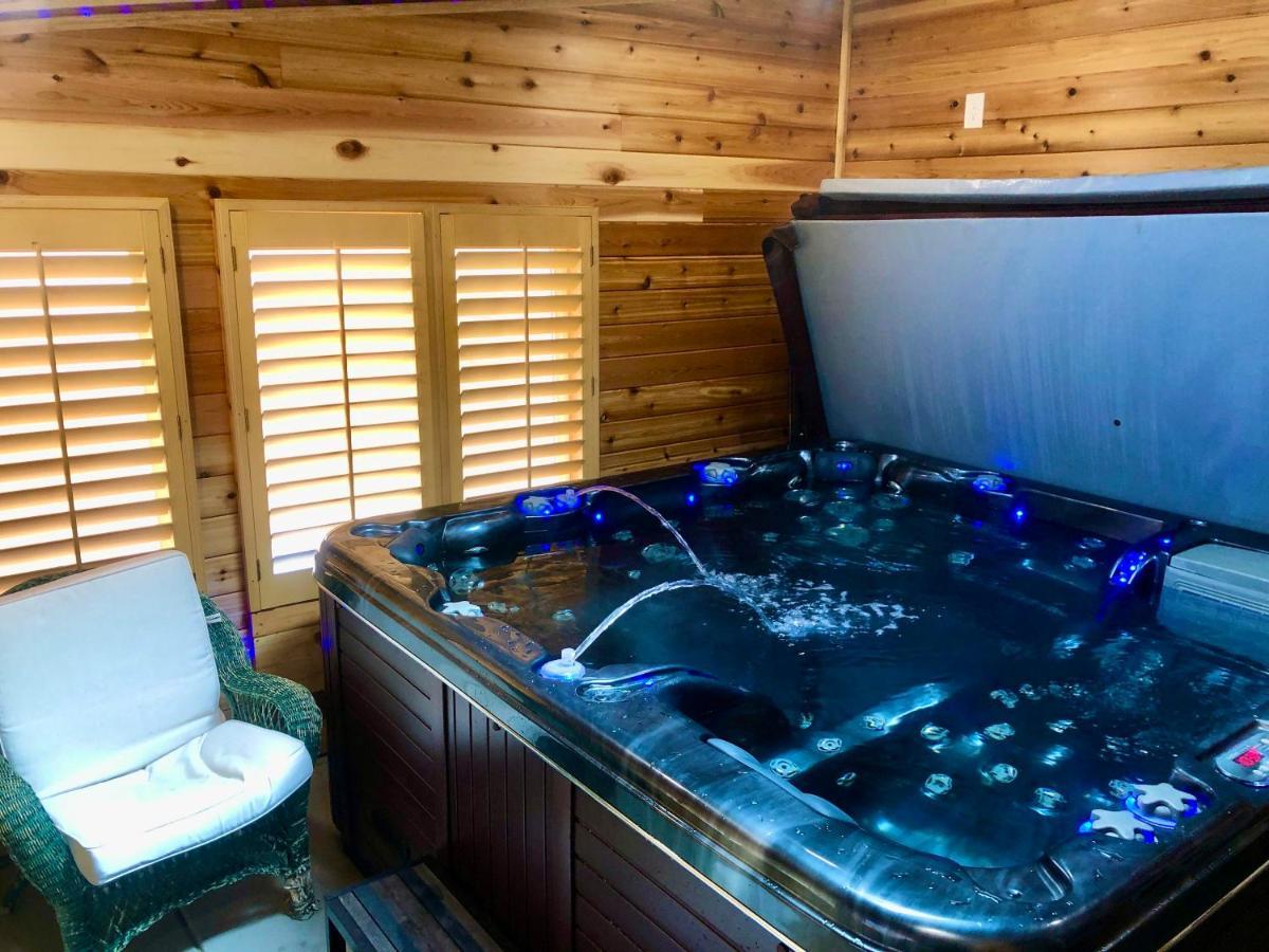Blue Bear Den 3Br 2Ba Dtc Private Apt Hot Tub Esterno foto