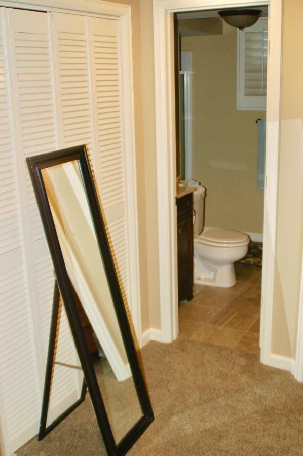 Blue Bear Den 3Br 2Ba Dtc Private Apt Hot Tub Esterno foto