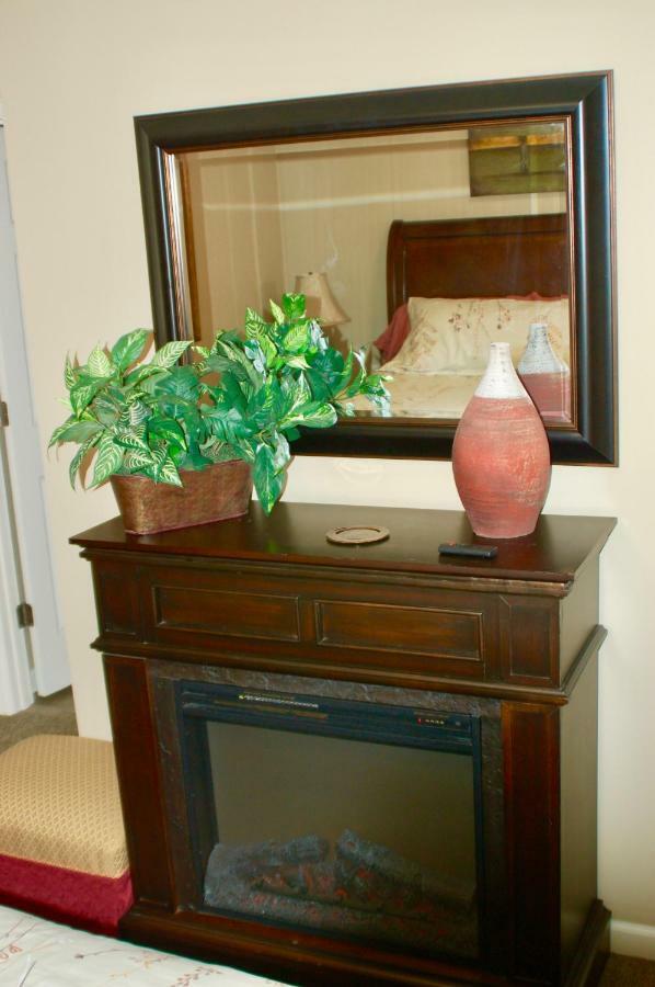 Blue Bear Den 3Br 2Ba Dtc Private Apt Hot Tub Esterno foto
