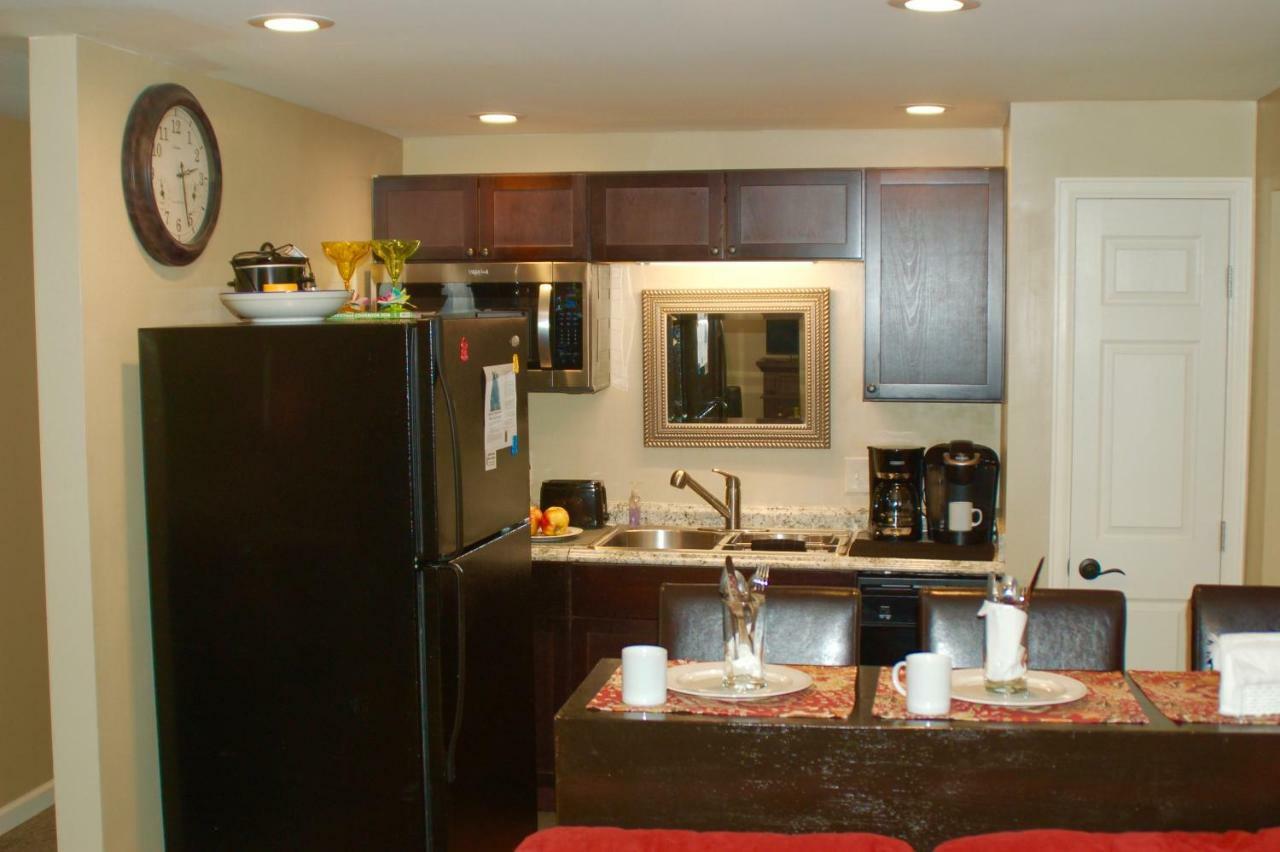 Blue Bear Den 3Br 2Ba Dtc Private Apt Hot Tub Esterno foto