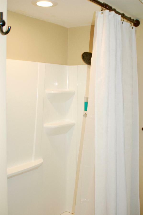 Blue Bear Den 3Br 2Ba Dtc Private Apt Hot Tub Esterno foto