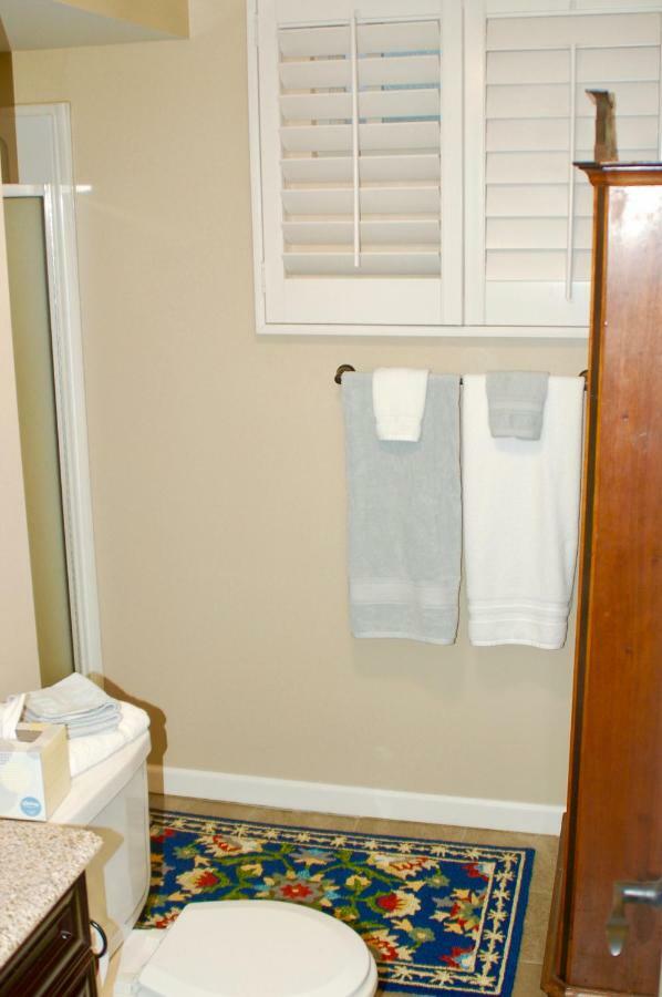 Blue Bear Den 3Br 2Ba Dtc Private Apt Hot Tub Esterno foto